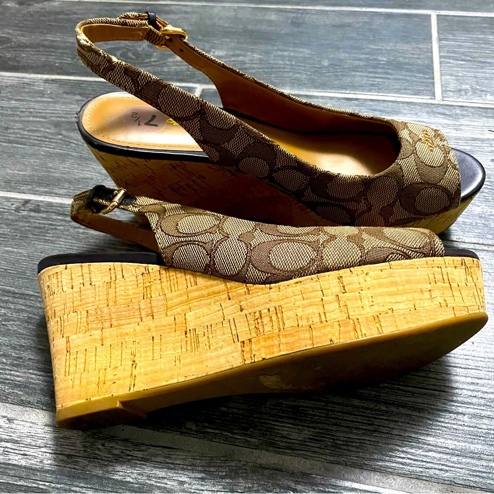 Coach 🐎 Chestnut Wedge Heel Sandals - Picture 5 of 6